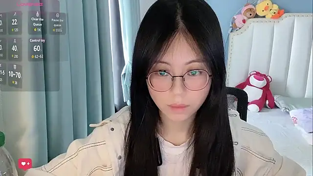 Snapshot of Luna-666 chatting on 9, 5, 2026 Luna-666 online show from 9, 5, 2026