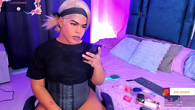 Snapshot of zoee_rose chatting on 17, 6, 2026 zoee rose online show from 17, 6, 2026