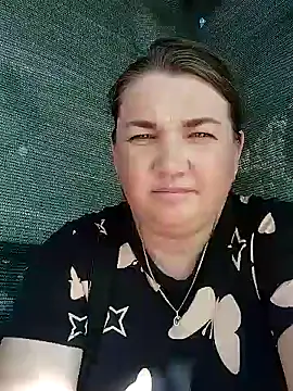 MiyaOlliver online show from 24, 6, 2026