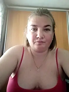 MiyaOlliver online show from 11, 5, 2026