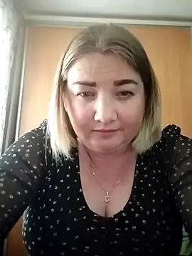 MiyaOlliver online show from 10, 5, 2026