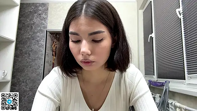 MarylnMonnier online show from 31, 5, 2026
