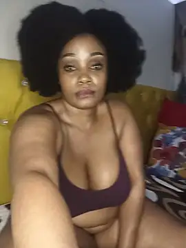 Snapshot of GlamGoddess91 chatting on 8, 7, 2026 GlamGoddess91 online show from 8, 7, 2026