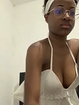 Julyshygirl online show from 27, 4, 2026