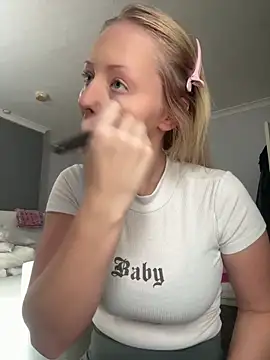 Snapshot of Sofianoon chatting on 18, 5, 2026 Sofianoon online show from 18, 5, 2026