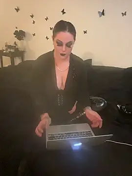 tacyeannxo online show from 1, 8, 2026