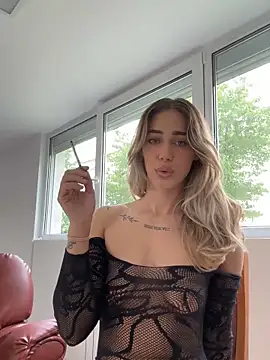 ZenyShy online show from 25, 5, 2026