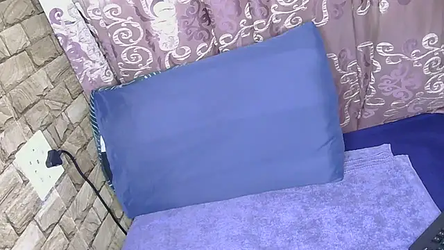 Sweethoneyglow online show from 18, 5, 2026