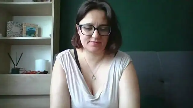 Snapshot of sensual_paris chatting on 13, 7, 2026 sensual paris online show from 13, 7, 2026