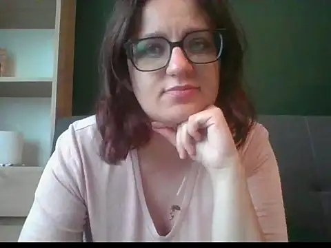 sensual paris online show from 21, 5, 2026