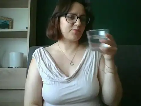Snapshot of sensual_paris chatting on 3, 7, 2026 sensual paris online show from 3, 7, 2026