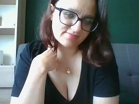 Snapshot of sensual_paris chatting on 16, 6, 2026 sensual paris online show from 16, 6, 2026