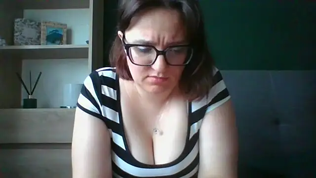 Snapshot of sensual_paris chatting on 14, 7, 2026 sensual paris online show from 14, 7, 2026