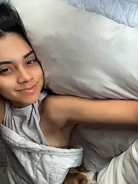 mia moonna online show from 6, 5, 2026