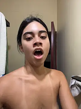 mia moonna online show from 31, 5, 2026