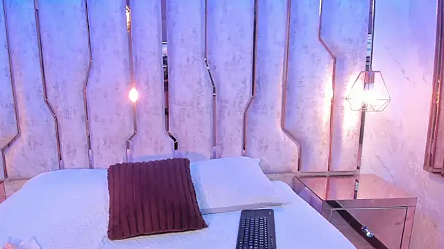 chica nocturna25 online show from 3, 5, 2026