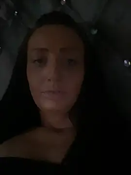 lucyluvxx online show from 29, 4, 2026