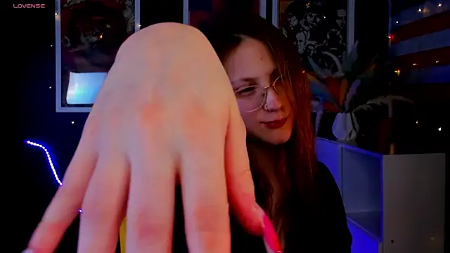 Queen Milena online show from 2, 5, 2026