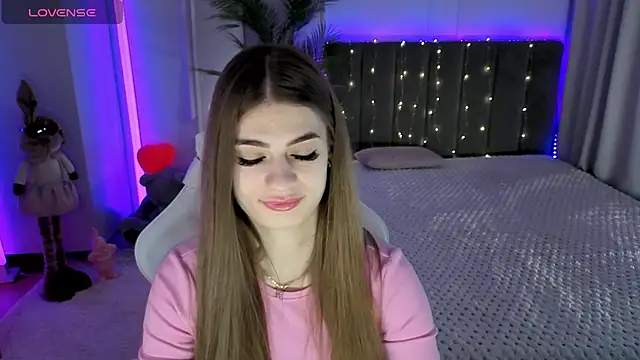 Dayana Mood online show from 4, 5, 2026