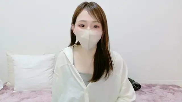 momoka  o0 online show from 19, 5, 2026