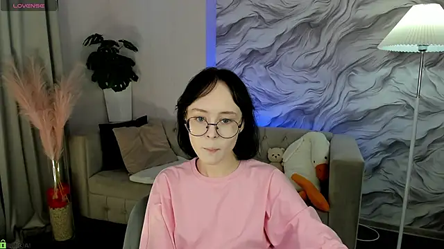 Lilac-Muse online show from 29, 6, 2026