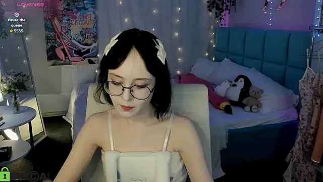 Lilac-Muse online show from 26, 6, 2026