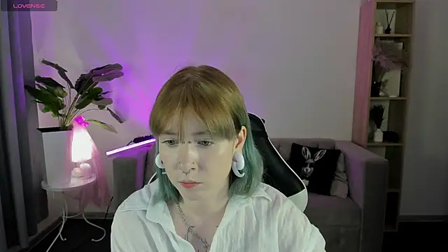 Elira Vane online show from 2, 6, 2026
