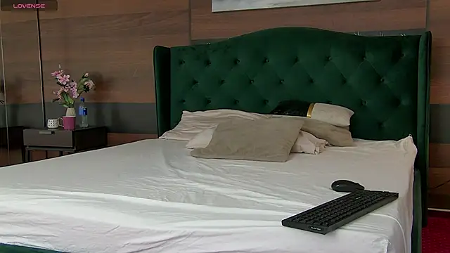 Snapshot of AlyceBeau chatting on 20, 5, 2026 AlyceBeau online show from 20, 5, 2026