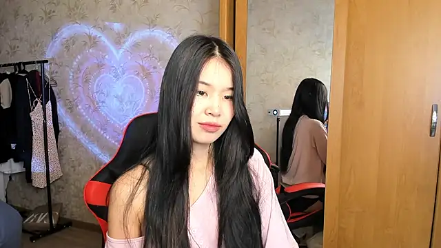 Akiba cute online show from 14, 5, 2026