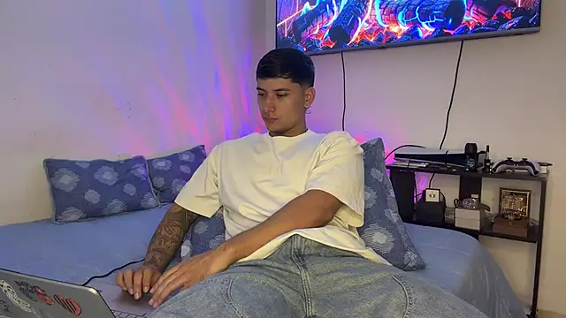 SexxxySquirterStev777 online show from 23, 7, 2026