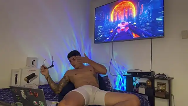 SexxxySquirterStev777 online show from 11, 5, 2026