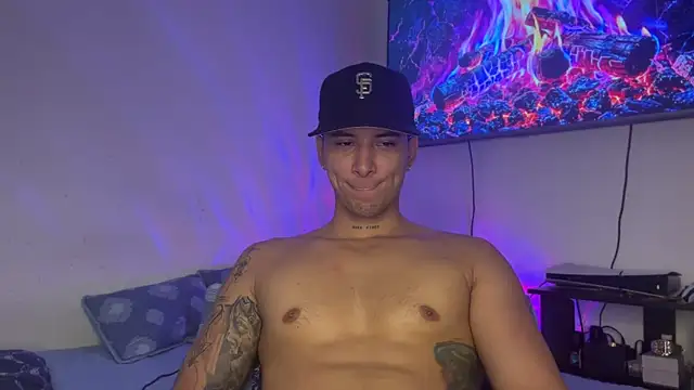 SexxxySquirterStev777 online show from 28, 7, 2026