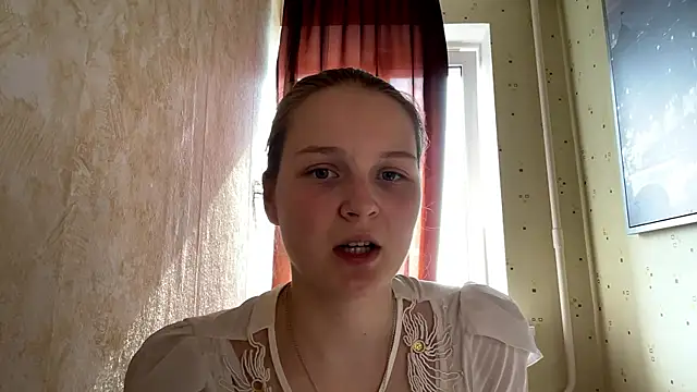 LongChillGerl online show from 22, 5, 2026