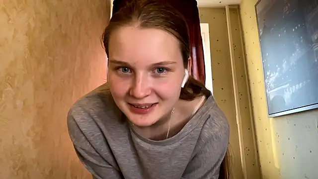 LongChillGerl online show from 20, 5, 2026