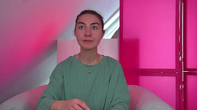 AlisaAlarie online show from 7, 5, 2026
