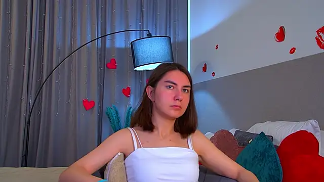 AlisaAlarie online show from 5, 6, 2026