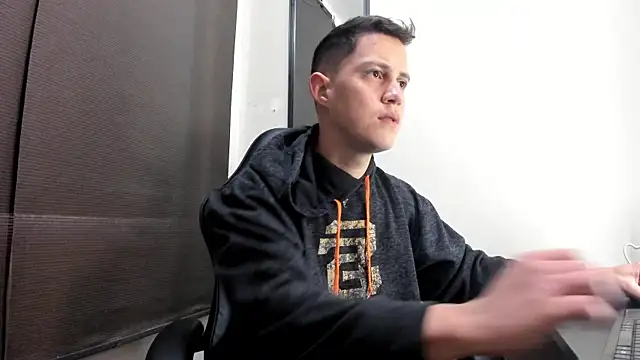 Snapshot of KendricTorres chatting on 21, 5, 2026 KendricTorres online show from 21, 5, 2026