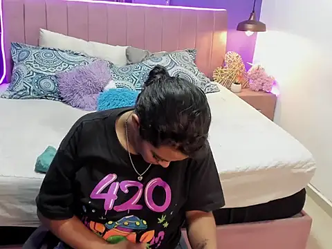 ZiaNoir  online show from 25, 5, 2026