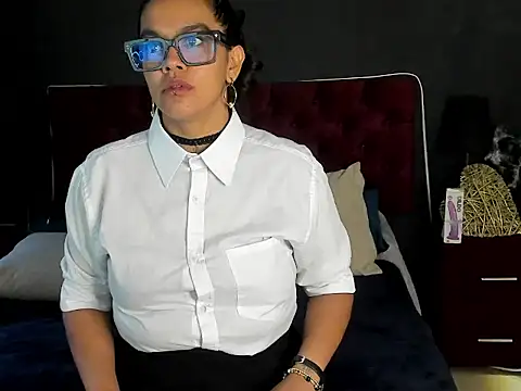 ZiaNoir  online show from 30, 5, 2026
