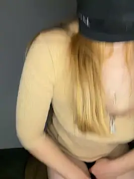 SweetyLucy555 online show from 11, 6, 2026