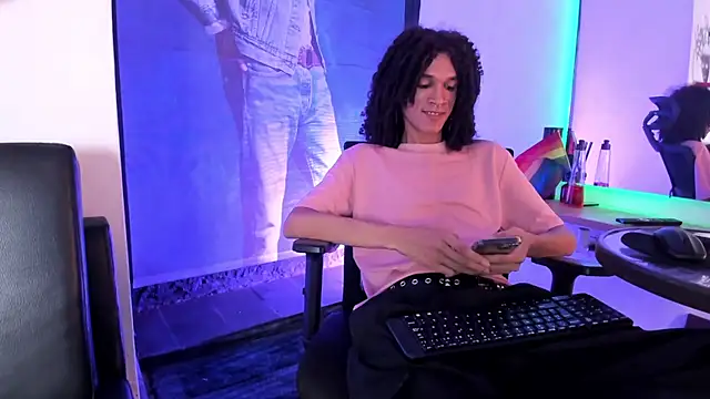 anddy hugecock online show from 29, 6, 2026