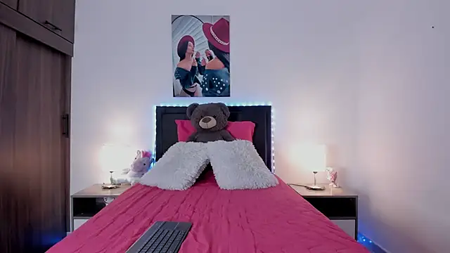 alana greey  online show from 23, 7, 2026