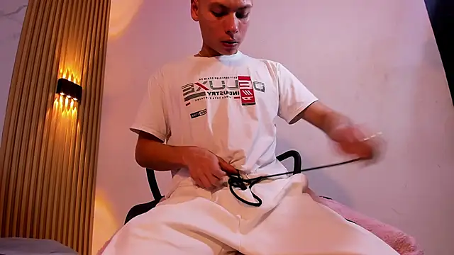 IM ANGELPRESTON online show from 6, 5, 2026