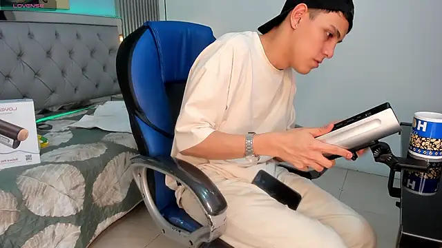Ethanx18  online show from 12, 6, 2026