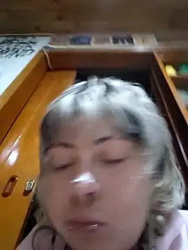 Cute Chrixxx online show from 4, 6, 2026