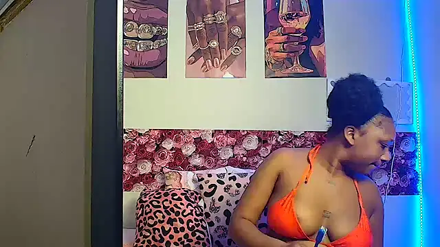Snapshot of EnchantingLisa chatting on 25, 5, 2026 EnchantingLisa online show from 25, 5, 2026