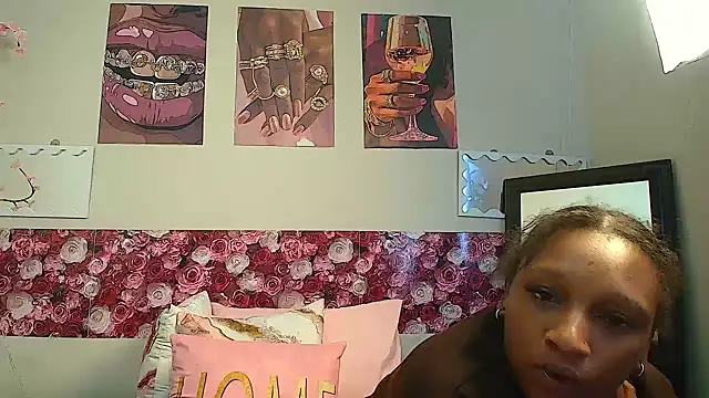 EnchantingLisa online show from 17, 6, 2026
