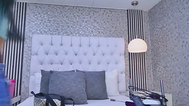 VioletSweetts online show from 19, 5, 2026