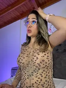 RenataVelasquez online show from 26, 7, 2026