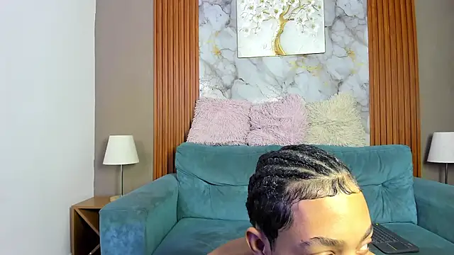 LOVE GUYS1 online show from 4, 5, 2026